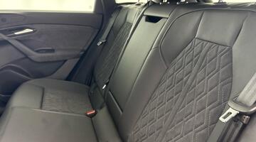 2026 Audi Q6 SUV Black Edition e-tron performance 225,00 kW (Black) - Image: 34