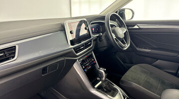 2023 Volkswagen TSI Style DSG Euro 6 5-door (White) - Image: 2