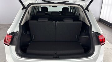 2023 Volkswagen TSI Life DSG Euro 6 5-door (White) - Image: 31