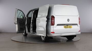 2026 Volkswagen 2.0 TDI T3Commerce Plus FWD SWB Euro 6 5-door (Grey) - Image: 11