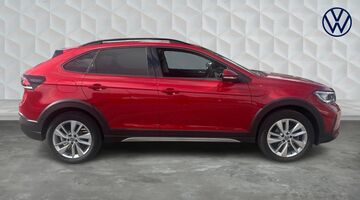 2025 Volkswagen 1.0 TSI Match Euro 6 5-door (Red) - Image: 4