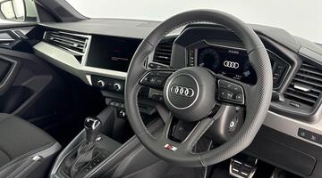 2026 Audi Sportback S line 35 TFSI 150 PS S tronic (Silver) - Image: 6
