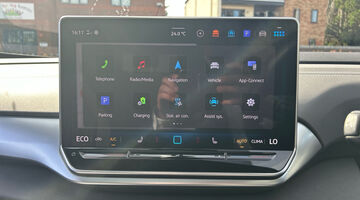 2026 Volkswagen Pro 77kWh Black Edition Auto 5-door (Black) - Image: 33