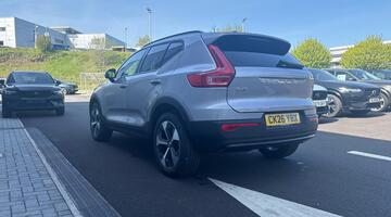 2026 Volvo 2.0 B3 MHEV Plus Dark DCT Auto Euro 6 5-door (Silver) - Image: 3