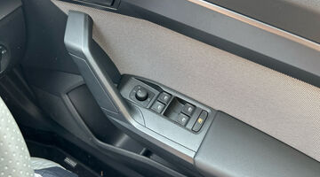 2026 SEAT TSI FR Sport DSG Euro 6 5-door (Grey) - Image: 24