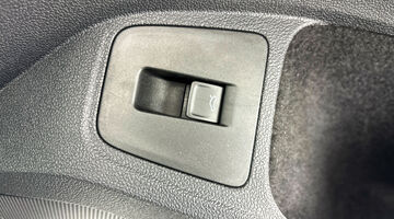 2023 Volkswagen TSI R-Line DSG Euro 6 5-door (White) - Image: 21