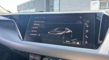 2026 Audi 105kWh Auto quattro 4-door (Grey) - Image: 10