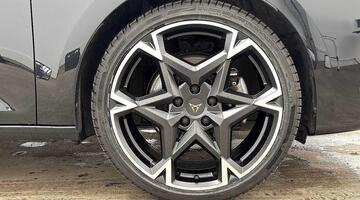 2025 CUPRA ETSI V2 DSG Euro 6 5-door (Black) - Image: 5
