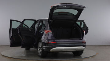 2025 Audi 40 Sport Auto 5-door 63kWh (Aurora violet) - Image: 11