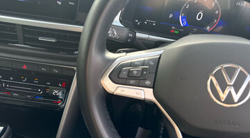 2023 Volkswagen TSI Life DSG Euro 6 5-door (White) - Image: 27