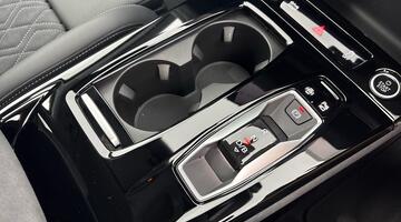 2026 Audi Q6 SUV Black Edition e-tron performance 225,00 kW (Black) - Image: 23