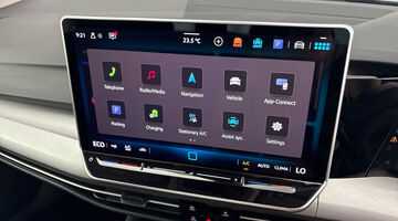 2025 Volkswagen TSI eHybrid 19.7kWh Match DSG Euro 6 5-door (Black) - Image: 19