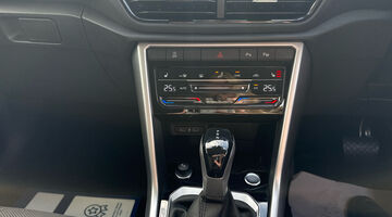 2023 Volkswagen TSI Life DSG Euro 6 5-door (White) - Image: 31