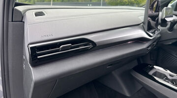 2026 Volkswagen Pure 52kWh Match Auto 5-door (Grey) - Image: 28