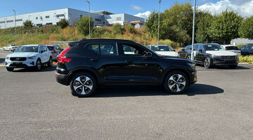 2026 Volvo 2.0 B3 MHEV Plus Dark DCT Auto Euro 6 5-door (Black) - Image: 4