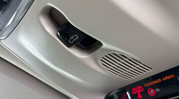 2021 Volvo 2.0h T6 Recharge 11.6kWh Inscription Expression Auto Euro 6 5-door (Grey) - Image: 30