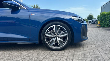 2026 Audi S line TFSI 204 PS S tronic (Blue) - Image: 5