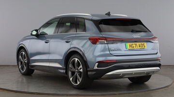 2021 Audi 40 S line Auto 5-door 82kWh (Blue) - Image: 3