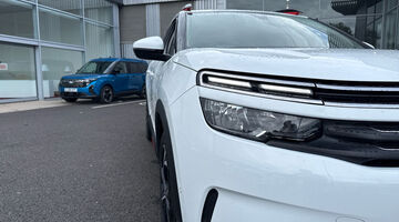 2020 Citroen PureTech Flair Euro 6 5-door (White) - Image: 11