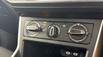 2024 Volkswagen 1.0 TSI Match Euro 6 5-door (Blue) - Image: 13