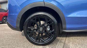 2026 Volkswagen ETSI MHEV R-Line DSG Euro 6 5-door (Blue) - Image: 5