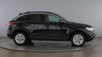 2022 Volkswagen TSI Life Euro 6 5-door (Black) - Image: 4