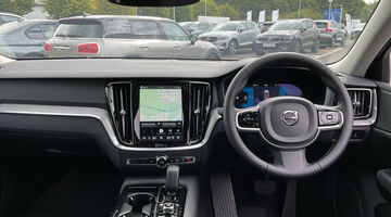 2026 Volvo 2.0 T6 18.8kWh Plus Auto Euro 6 5-door (Grey) - Image: 9