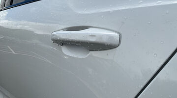 2026 Volvo 2.0 B3 MHEV Ultra Black Edition DCT Auto Euro 6 5-door (White) - Image: 17