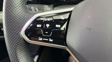 2023 Volkswagen TSI R-Line Euro 6 5-door (White) - Image: 8