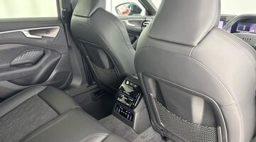 2026 Audi 2.0 TFSI Edition 1 S Tronic Euro 6 5-door (Red) - Image: 32