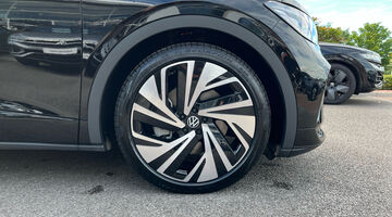 2026 Volkswagen 79kWh GTX Edition Auto 4Motion 5-door (Black) - Image: 5