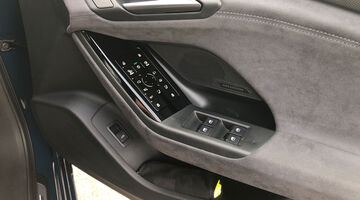 2026 Audi 100kWh Edition 1 Auto quattro 5-door (Blue) - Image: 24