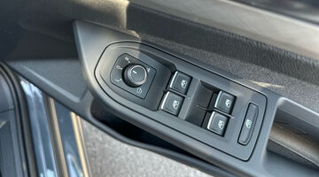 2026 Volkswagen ETSI MHEV Match DSG Euro 6 5-door (Grey) - Image: 39