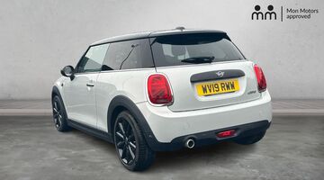 2019 MINI Cooper Classic Euro 6 3-door (Silver) - Image: 3