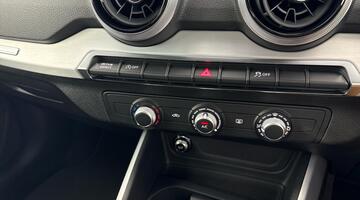 2026 Audi TFSI CoD 35 S line S Tronic Euro 6 5-door (Black) - Image: 25