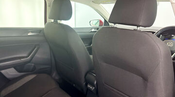 2024 Volkswagen 1.0 TSI Match Euro 6 5-door (Red) - Image: 28