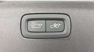 2024 Volvo 2.0h T8 18.8kWh Plus Edition Auto 4WD Euro 6 5-door (Grey) - Image: 37