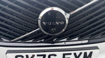 2026 Volvo 2.0 B5 MHEV Plus Auto 4WD Euro 6 5-door (White) - Image: 24