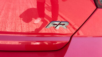 2026 SEAT 1.0 TSI FR Euro 6 5-door (Red) - Image: 17