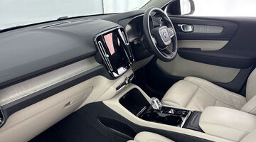 2023 Volvo 2.0 B4 MHEV Ultimate DCT Auto Euro 6 5-door (Bright Dusk) - Image: 2