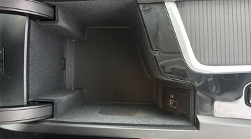 2021 Volvo 2.0 B5 MHEV Momentum Auto Euro 6 5-door (Silver) - Image: 21
