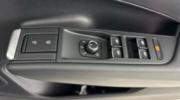 2026 Volkswagen ETSI MHEV R-Line DSG Euro 6 5-door (Grey) - Image: 20
