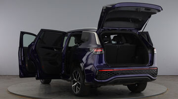2026 Volkswagen 2.0 TSI R-Line DSG 4Motion Euro 6 5-door (Purple) - Image: 12
