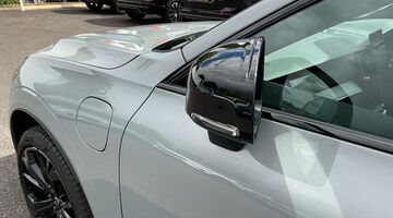 2026 Volvo 2.0 T8 18.8kWh Ultra Black Edition Auto Euro 6 5-door (Grey) - Image: 20