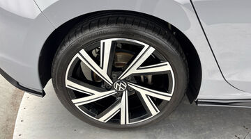 2024 Volkswagen ETSI MHEV R-Line DSG Euro 6 5-door (Grey) - Image: 23