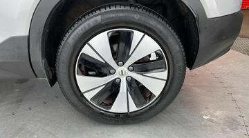 2023 Volvo 1.5h T4 Recharge 10.7kWh Plus Auto Euro 6 5-door (Silver) - Image: 4