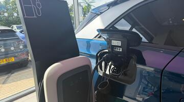 2026 Volkswagen Tourer Pro Match Plus 77kWh 286 PS 1-Speed Automatic 5-door (Blue) - Image: 8