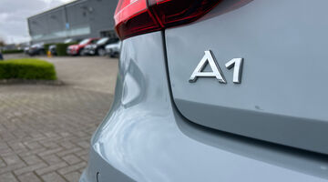 2026 Audi 1.0 TFSI 30 S line Sportback S Tronic Euro 6 5-door (Grey) - Image: 18