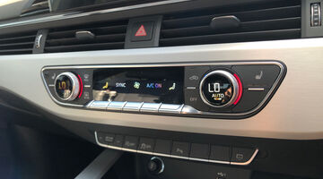 2023 Audi 2.0 TDI 40 S line Sportback S Tronic quattro Euro 6 5-door (Grey) - Image: 34