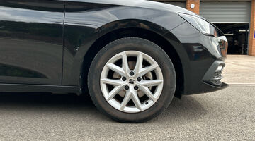 2022 SEAT 1.0 TSI EVO SE Euro 6 5-door (Black) - Image: 5